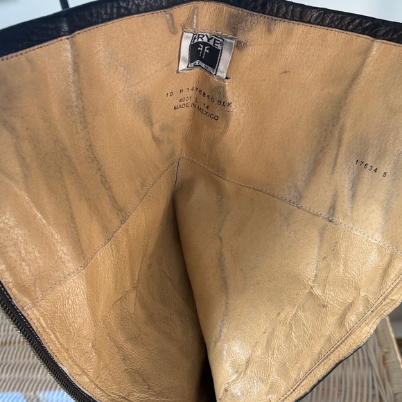 FRYE Phillip Harness Black Leather Riding Boots Back Zipper Size 10 - Picture 10 of 11